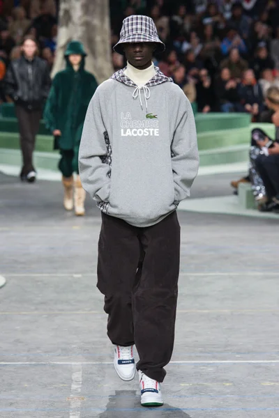 Look 29
